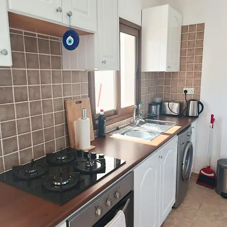 Seaview Getaway In Esentepe With Pool, Bus Route & Supermarket Appartement