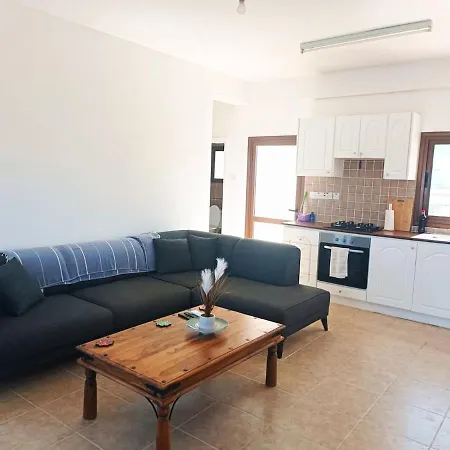 Appartement Seaview Getaway In Esentepe With Pool, Bus Route & Supermarket *