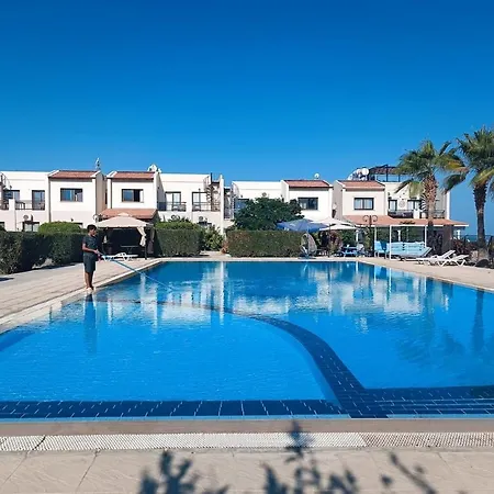 Seaview Getaway In Esentepe With Pool, Bus Route & Supermarket Appartement Nicosie