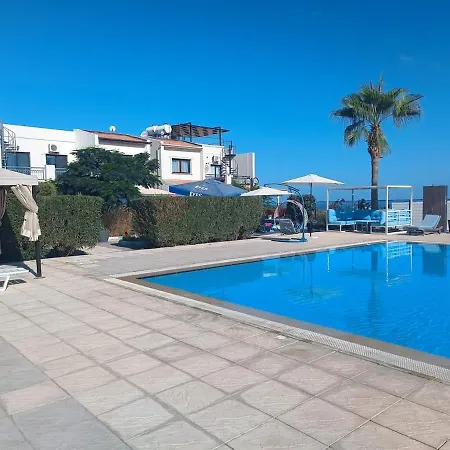 Appartement Seaview Getaway In Esentepe With Pool, Bus Route & Supermarket *