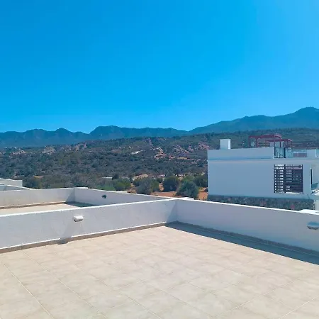 Appartement Seaview Getaway In Esentepe With Pool, Bus Route & Supermarket *