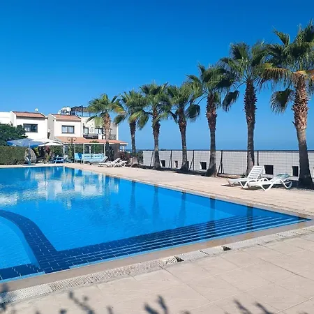 Seaview Getaway In Esentepe With Pool, Bus Route & Supermarket Appartement Nicosie